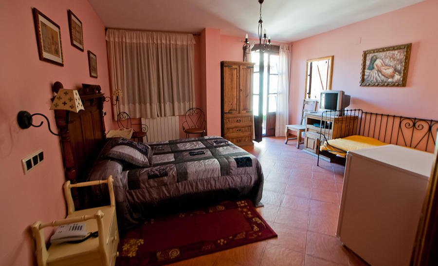 Hotel Villa Romanica Aínsa-Sobrarbe Chambre photo